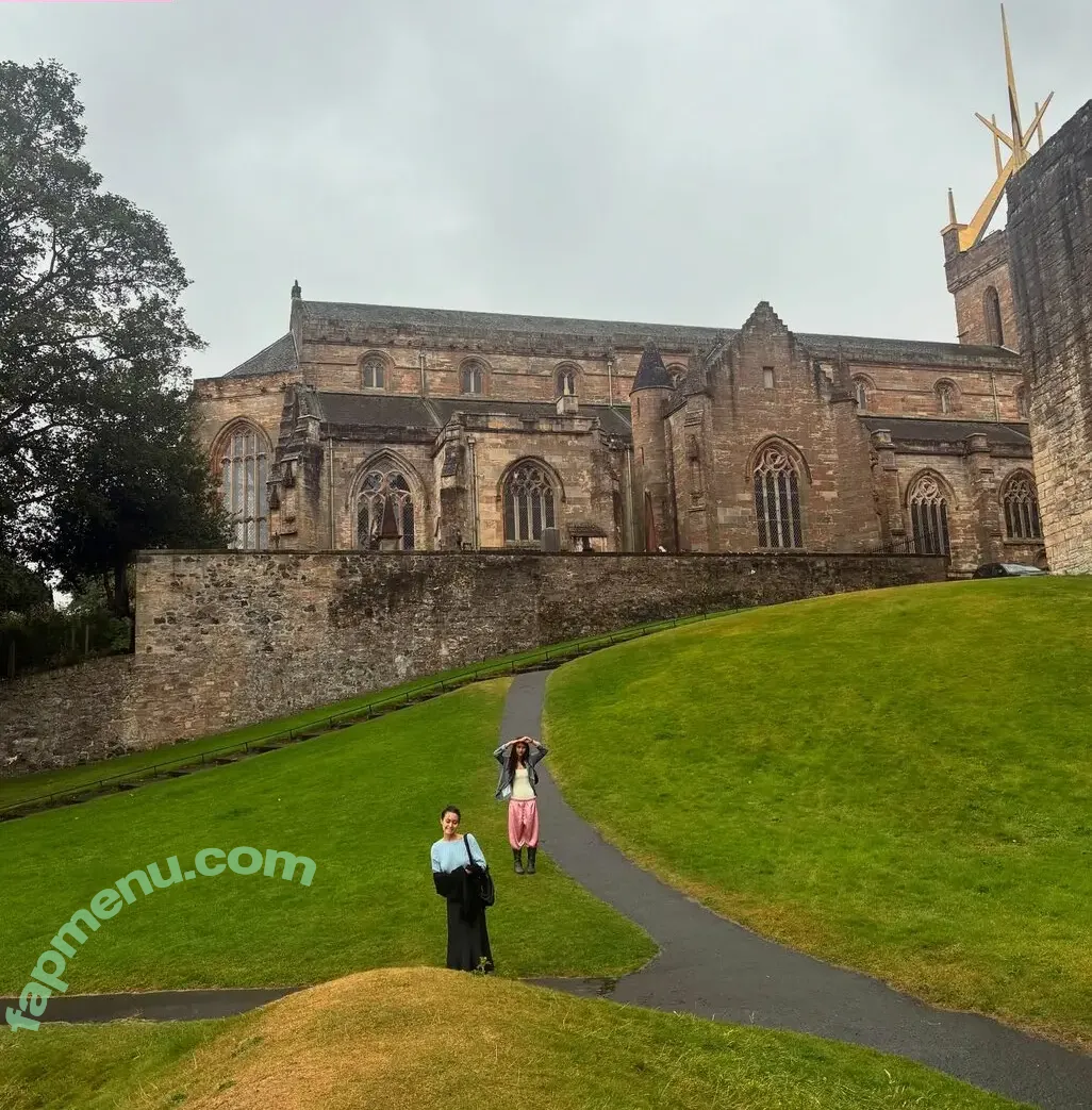 Malina Weissman nude photo #0450 (malinaweissman)