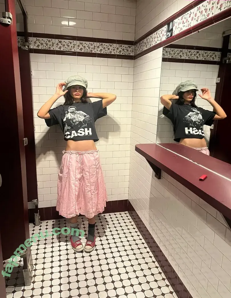 Malina Weissman nude photo #0474 (malinaweissman)