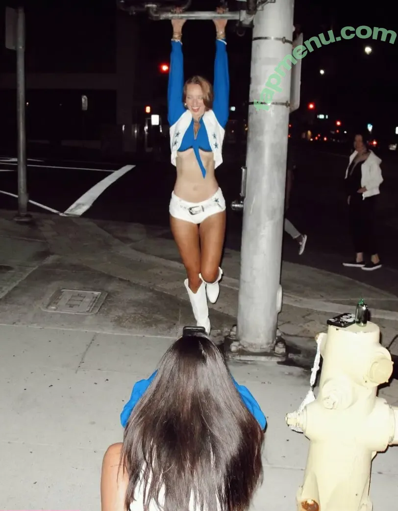 Malley Doherty nude photo #0061 (malley.doherty / malleydoherty)