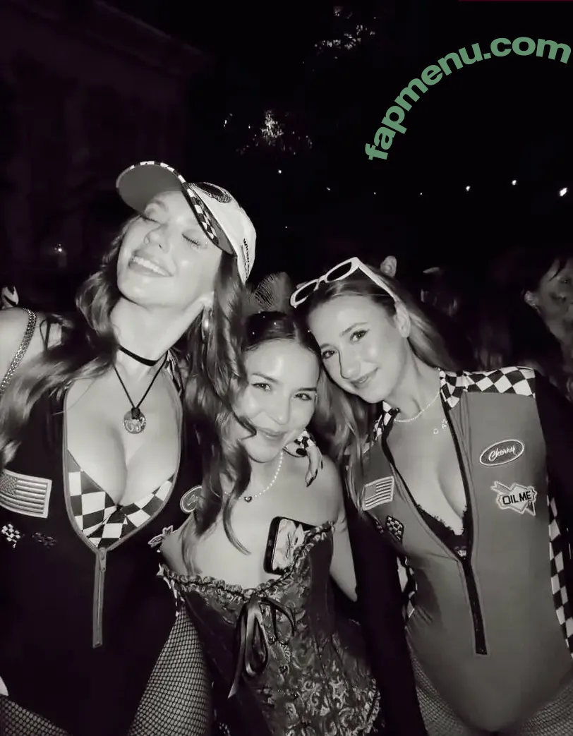 Malley Doherty nude photo #0063 (malley.doherty / malleydoherty)