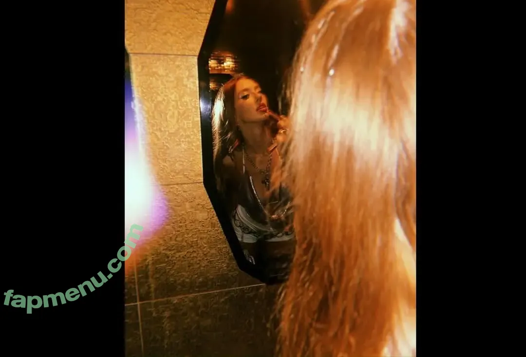 Malley Doherty nude photo #0082 (malley.doherty / malleydoherty)