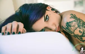 Maloperro nude photo #0025
