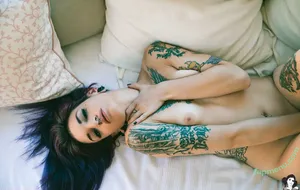 Maloperro nude photo #0044
