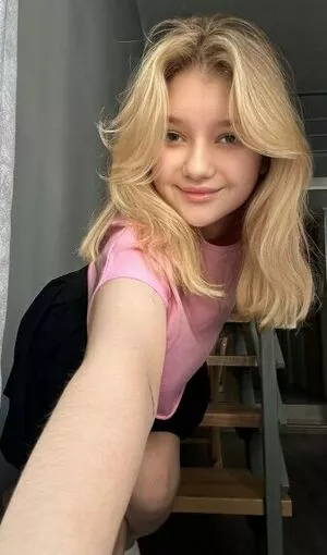 maltihoneyy / maltdisney nude photo #0714