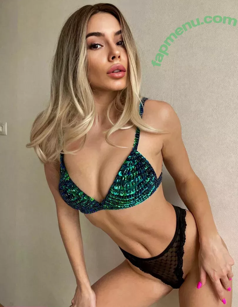 maltihoneyy nude photo #0016 (maltdisney)