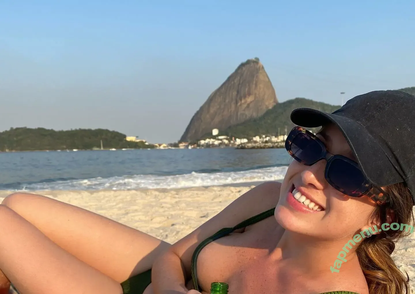 Malu Falangola nude photo #0003 (malufalangola)