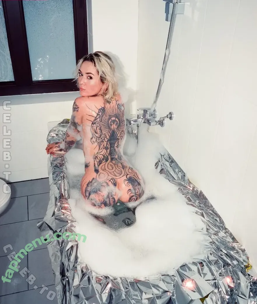 Maluis nude photo #0013 (maluis__ / stefantanz)