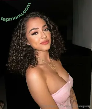malutrevejovip / malutrevejo nude photo #0003