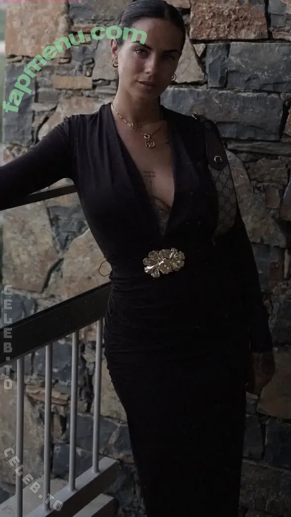 malvareezz nude photo #0172 (malvareezz)