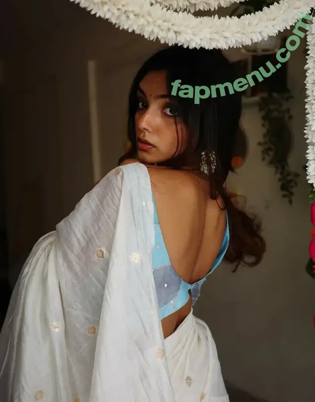 Malvika Lilla nude photo #0004 (malvika_pattenset)