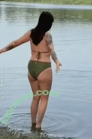 Malwanne nude photo #0135