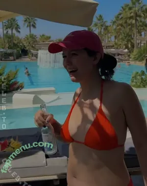 Malwanne nude photo #0142