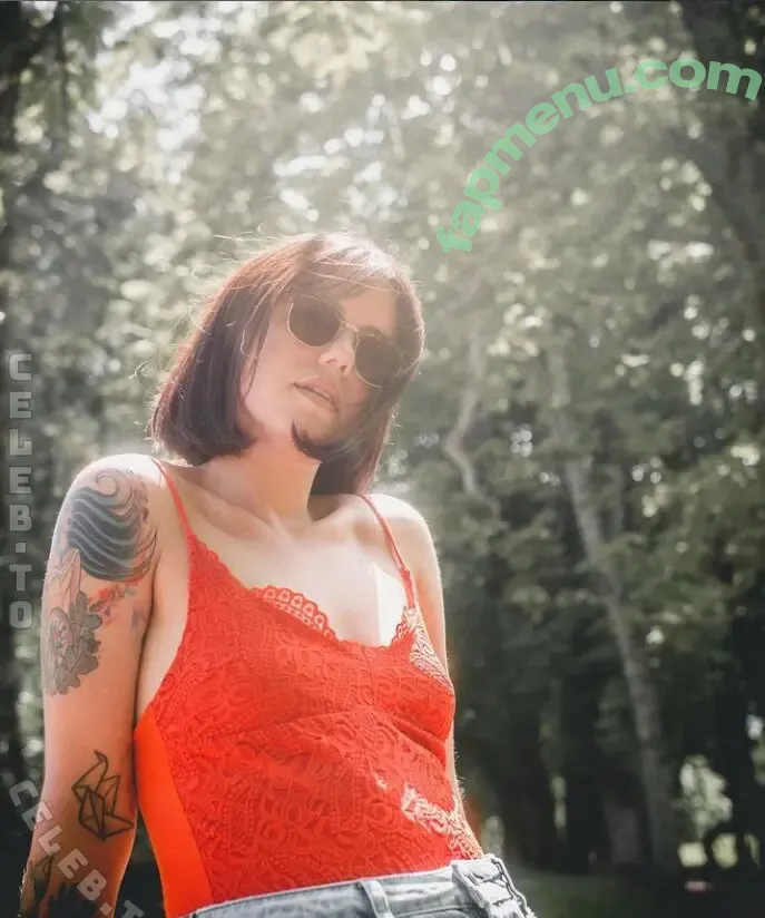 Malwanne nude photo #0149 (Malwanne)