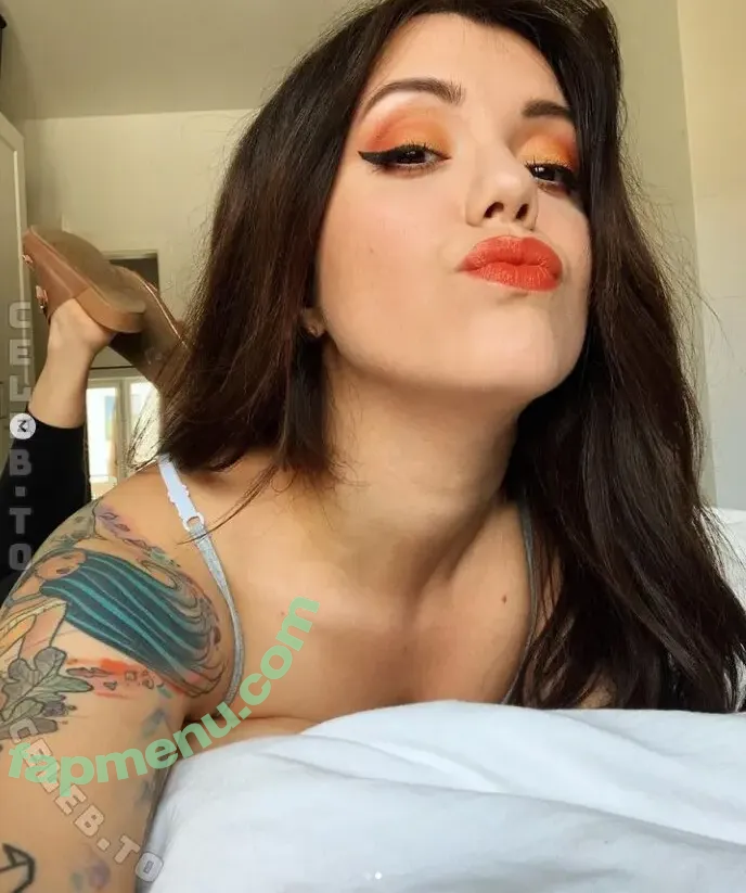 Malwanne nude photo #0153 (Malwanne)