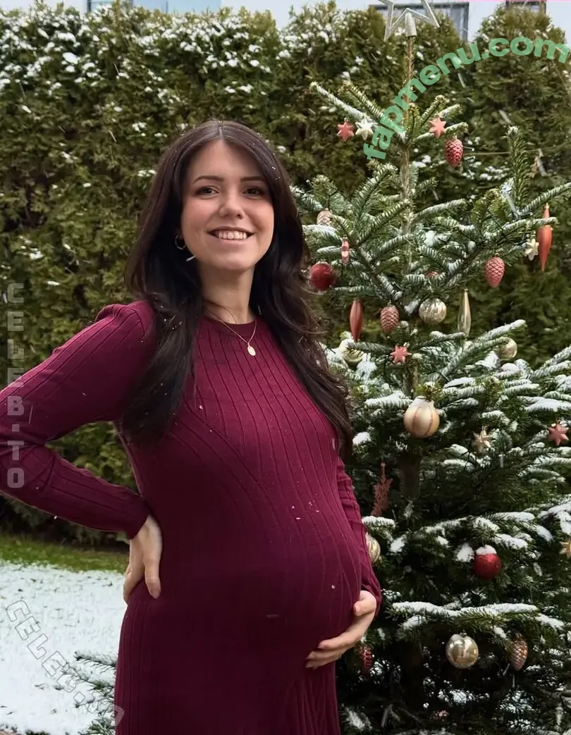 Malwanne nude photo #0167 (Malwanne)