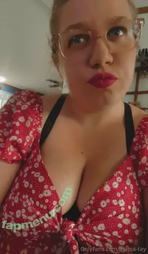 mama-tay / taaylor.renee nude photo #0032