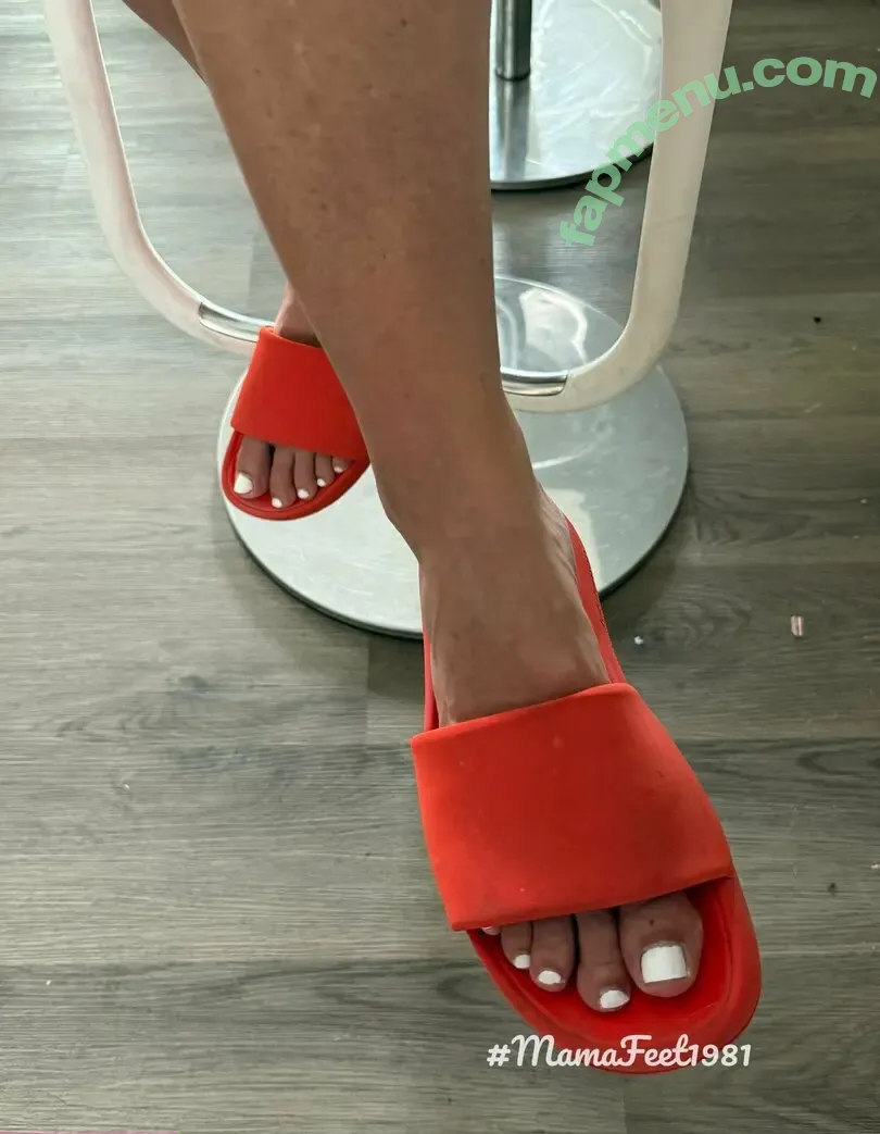 mamafeet1981 nude photo #0036 (mamafeet1981)