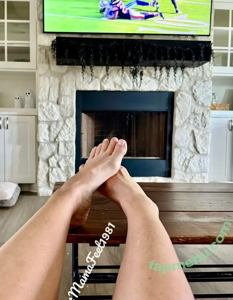 mamafeet1981 nude photo #0045 (mamafeet1981)