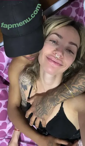 Mammy Mucilon / Mammymucilon nude photo #0001