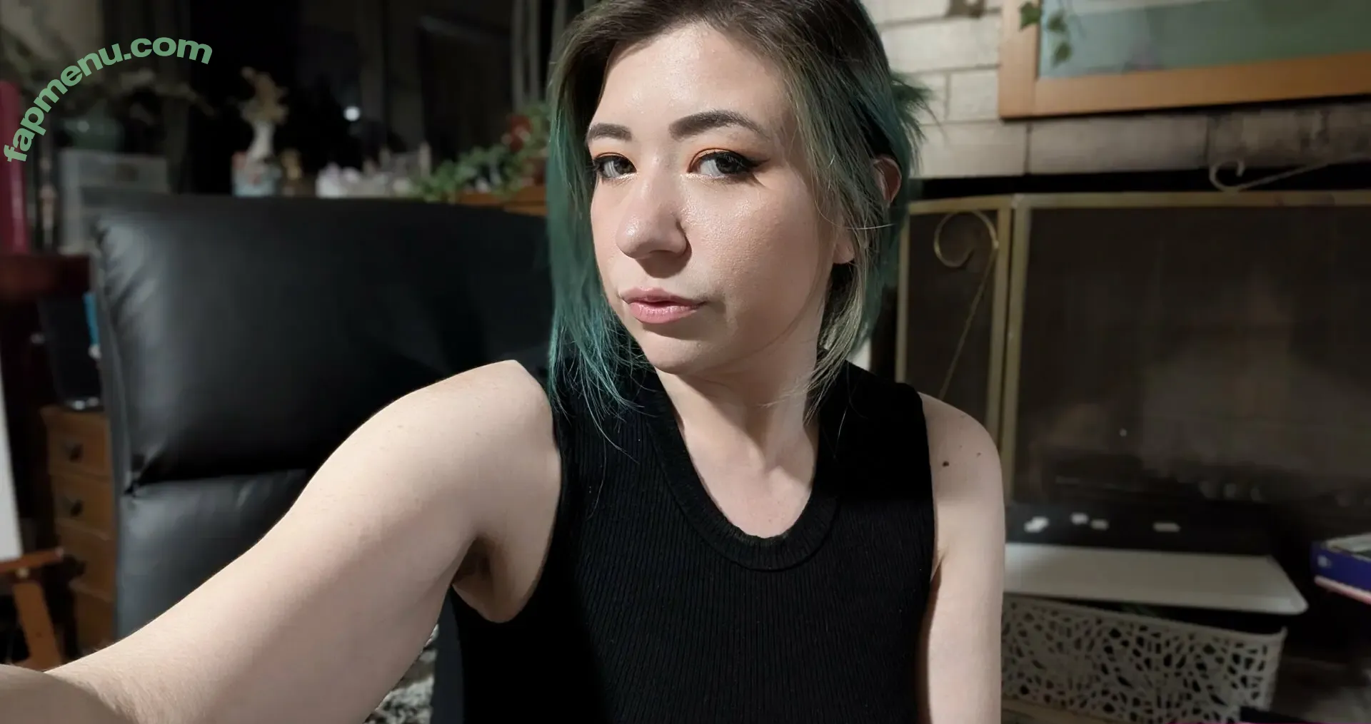 manamoxie nude photo #0003 (mana.moxie)