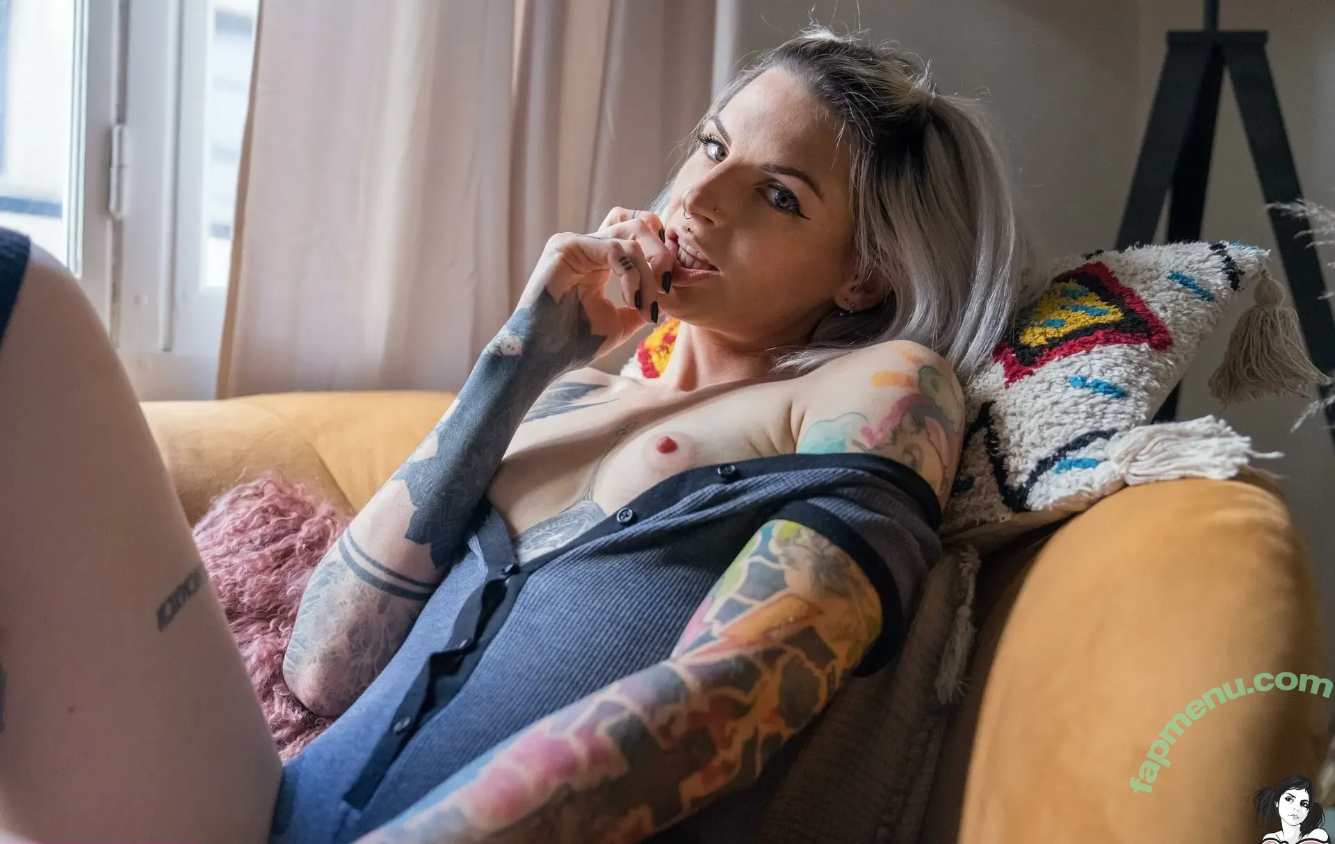 mandeelou nude photo #0676 (mandeelousg)