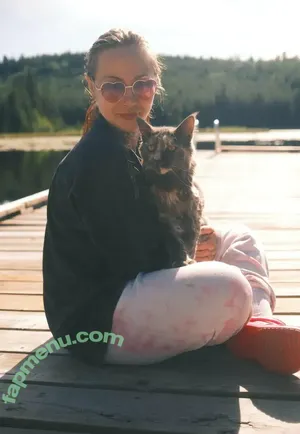 mandicattv / mandiiicattt nude photo #0002