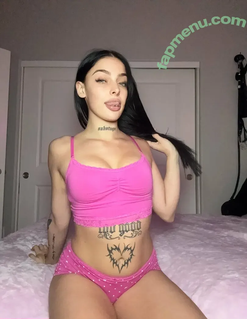 mandipooh nude photo #0086 (mandi.pooh_)