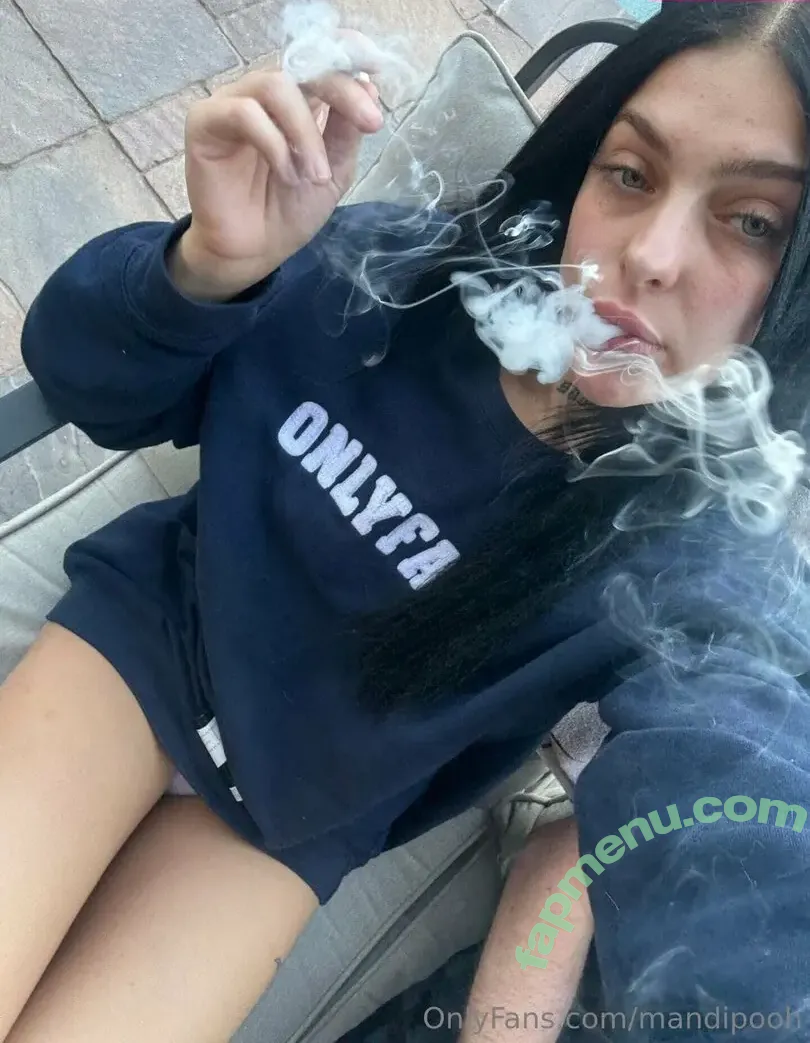 mandipooh nude photo #0143 (mandi.pooh_)