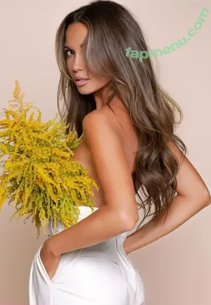 Mandy Capristo / grace_capristo / mandycapristo nude photo #0055