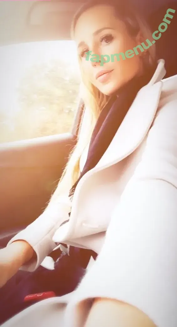 Mandy Capristo nude photo #0012 (grace_capristo / mandycapristo)