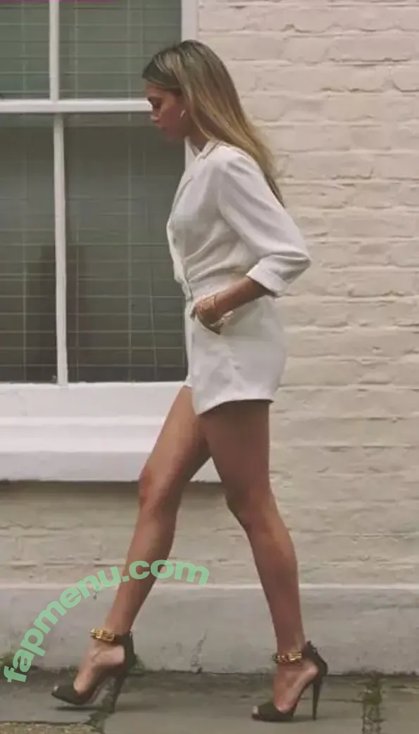 Mandy Capristo nude photo #0042 (grace_capristo / mandycapristo)