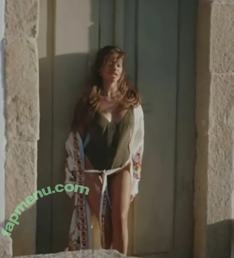 Mandy Capristo nude photo #0056 (grace_capristo / mandycapristo)