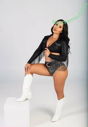 Mandy Milano / sassy.mandy nude photo #0053