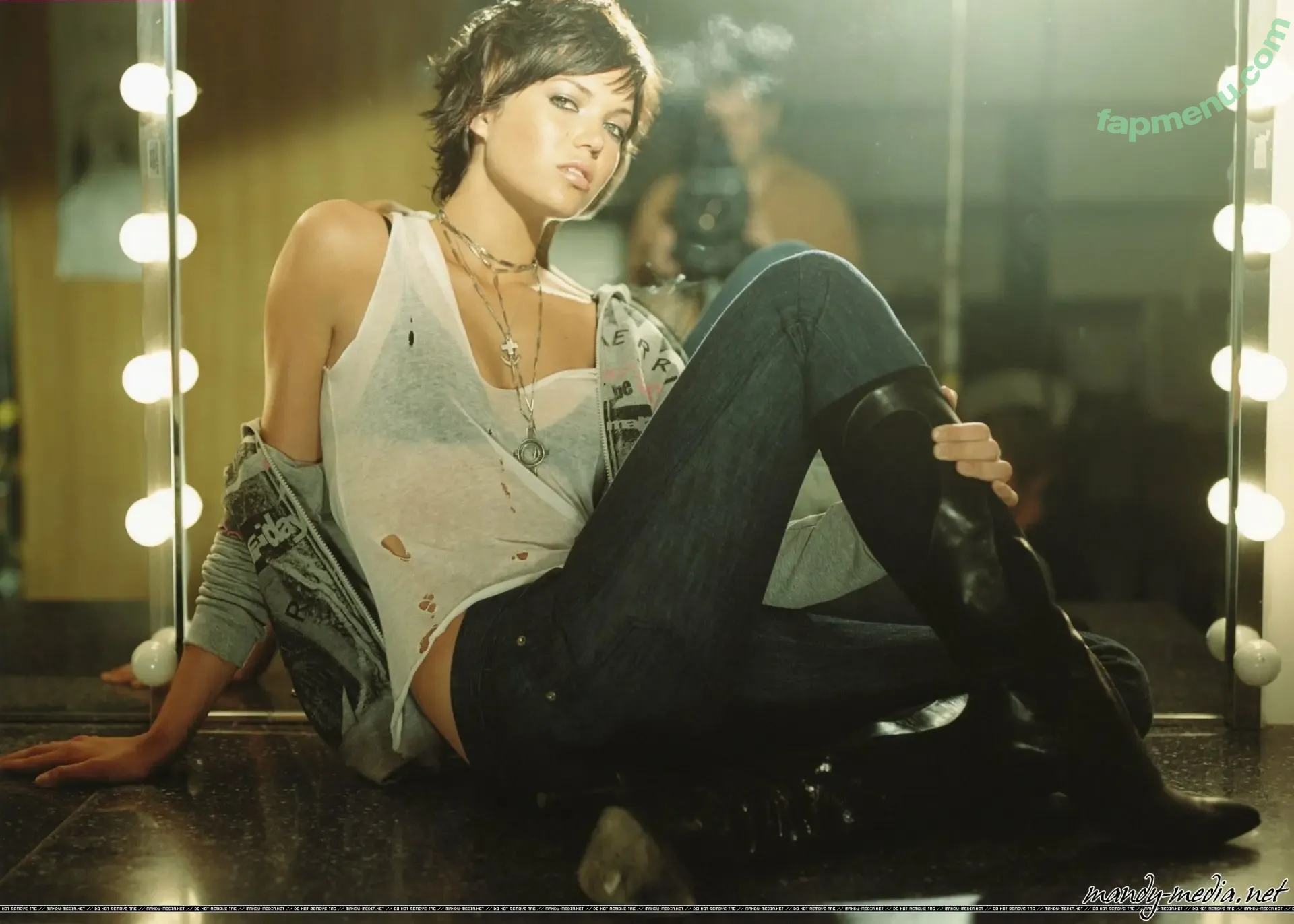 Mandy Moore nude photo #0137 (TheMandyMoore / mandymooremm / mandymorganxoxo)