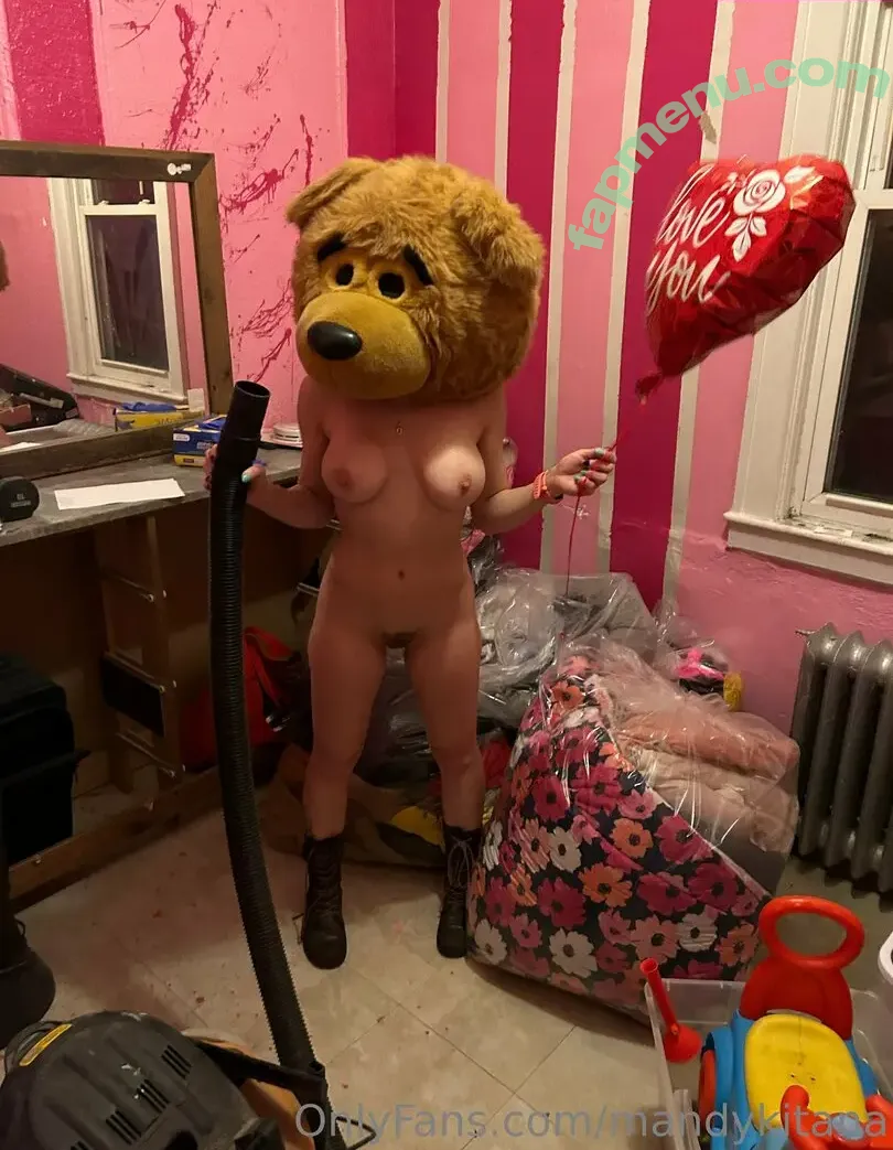 Mandykitana nude photo #0039 (mandykitananyc)