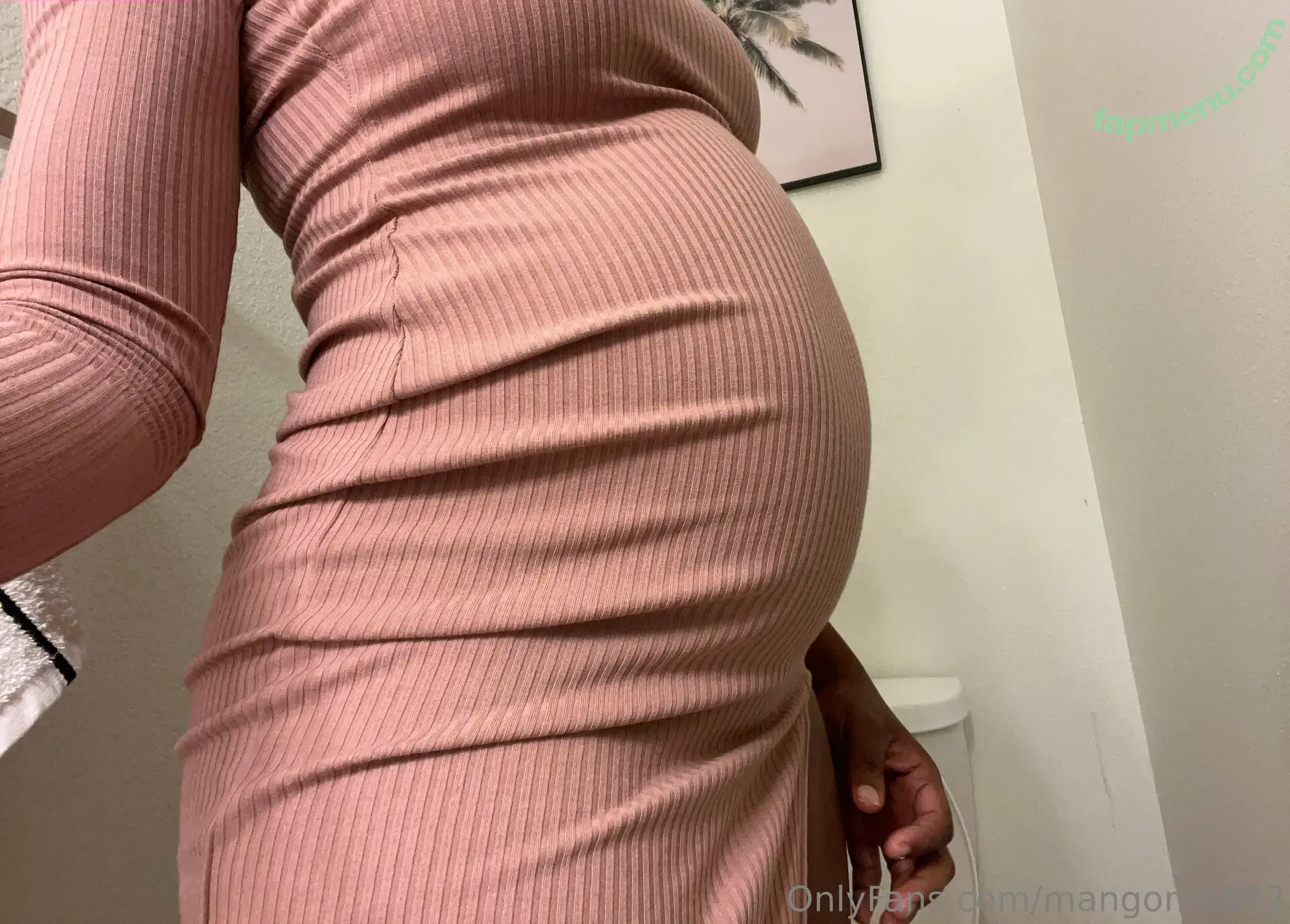 mangomob92 nude photo #0101 (mango_belly123)