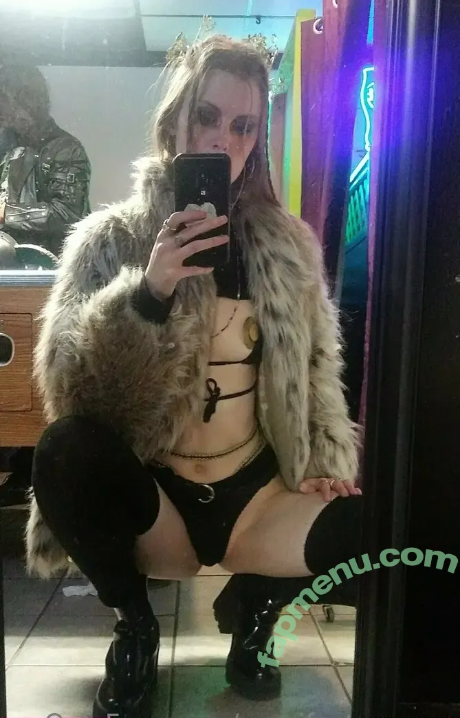 manifestprncsss nude photo #0006 (manifestqueens)