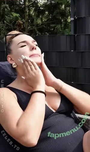 Manja_schfld / manja_faiez nude photo #0008