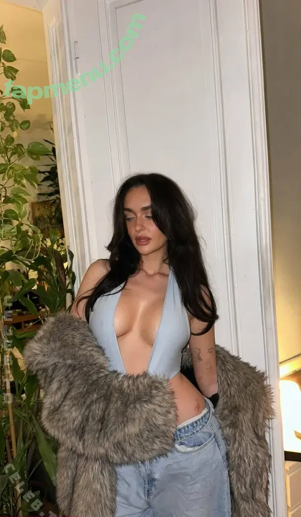 Manjolamuriqi nude photo #0008 (_manjolaa)