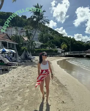 Manon Lagreve / manonlagreve nude photo #0105