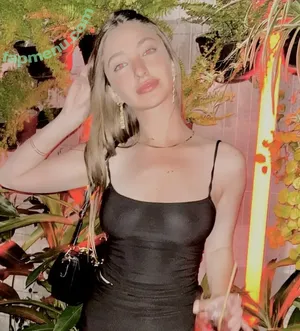 Manu Peralta / _manuperalta_ / linda_peralta nude photo #0016