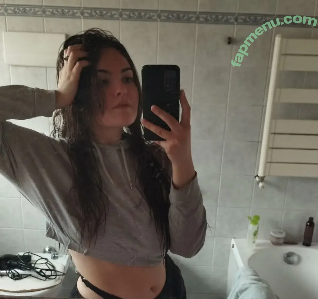 Manuela Conigliaro nude photo #0018 (ela_.manu_)