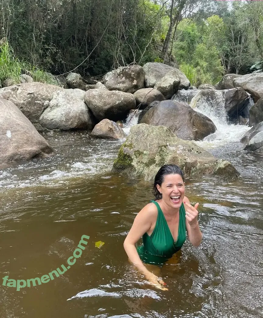 Manuela Do Monte nude photo #0013 (manudomonte)