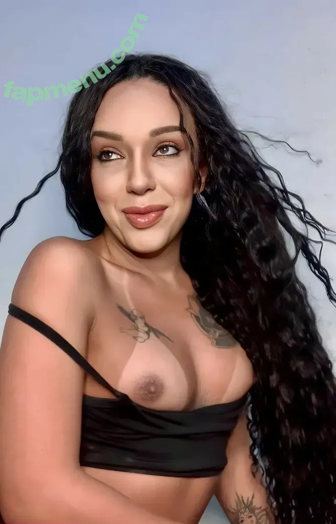 Manuela William nude photo #0022 (@manuelaawilliam / manuelawilliam / manuelawilliamts)