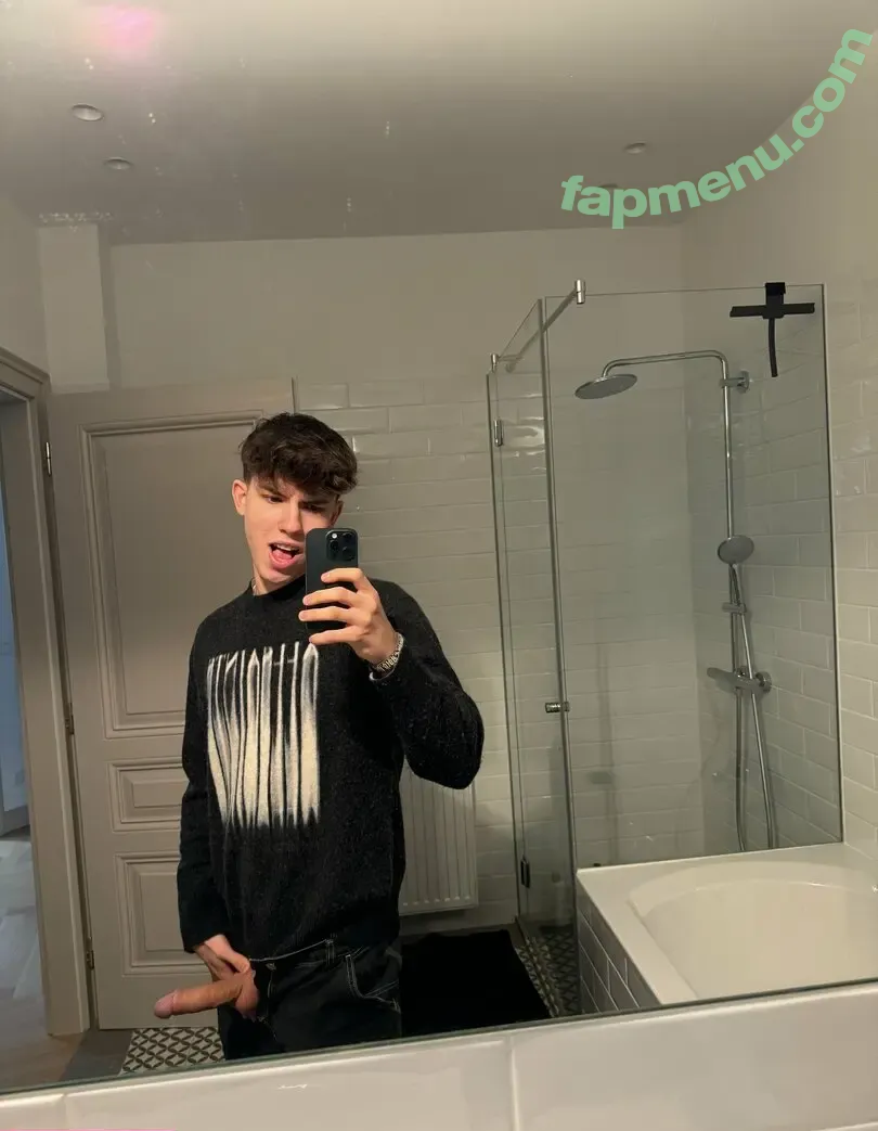 manutwinkx nude photo #0011 (manu_twink)