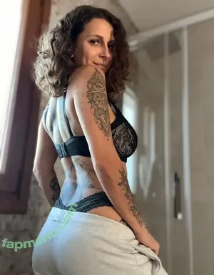 marawalks / mara.walks nude photo #0032