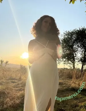 marawalks / mara.walks nude photo #0075