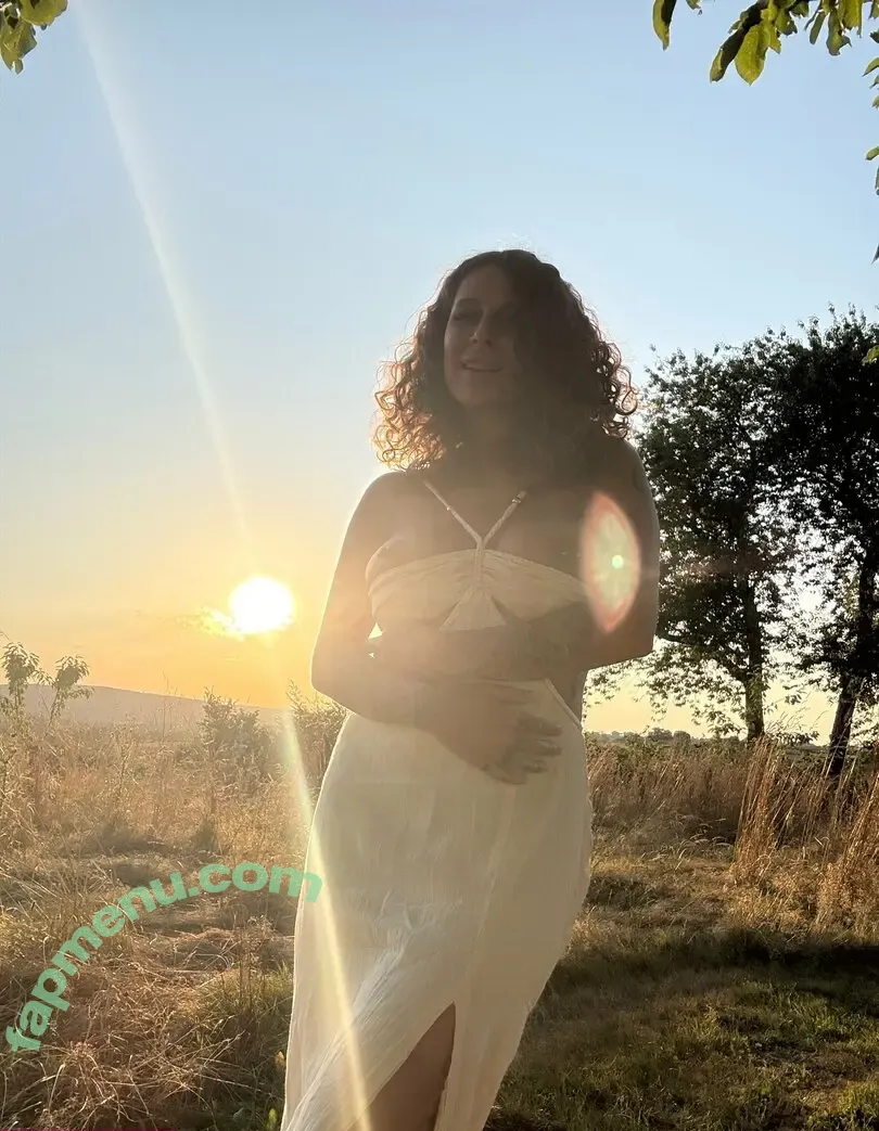 marawalks nude photo #0073 (mara.walks)