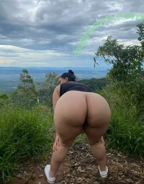 Marcela nude photo #0025 (mahportinalli / marcelaportinallii)