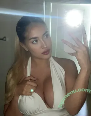 Marcela Zepeda / marcelamamii nude photo #0005